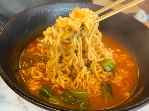 Spicy Chili Pepper Instant Noodles