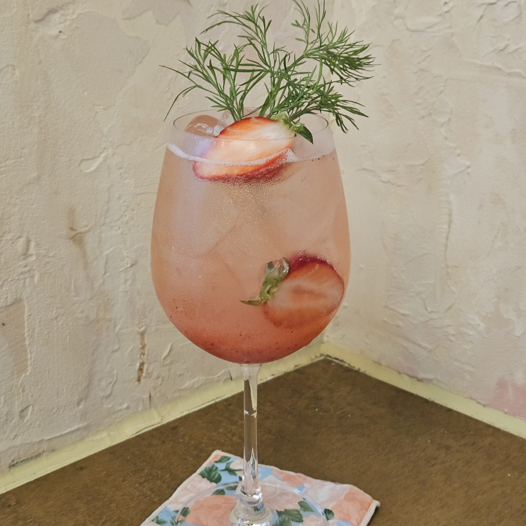 Strawberry Wine Cocktail(Low Alcohol)