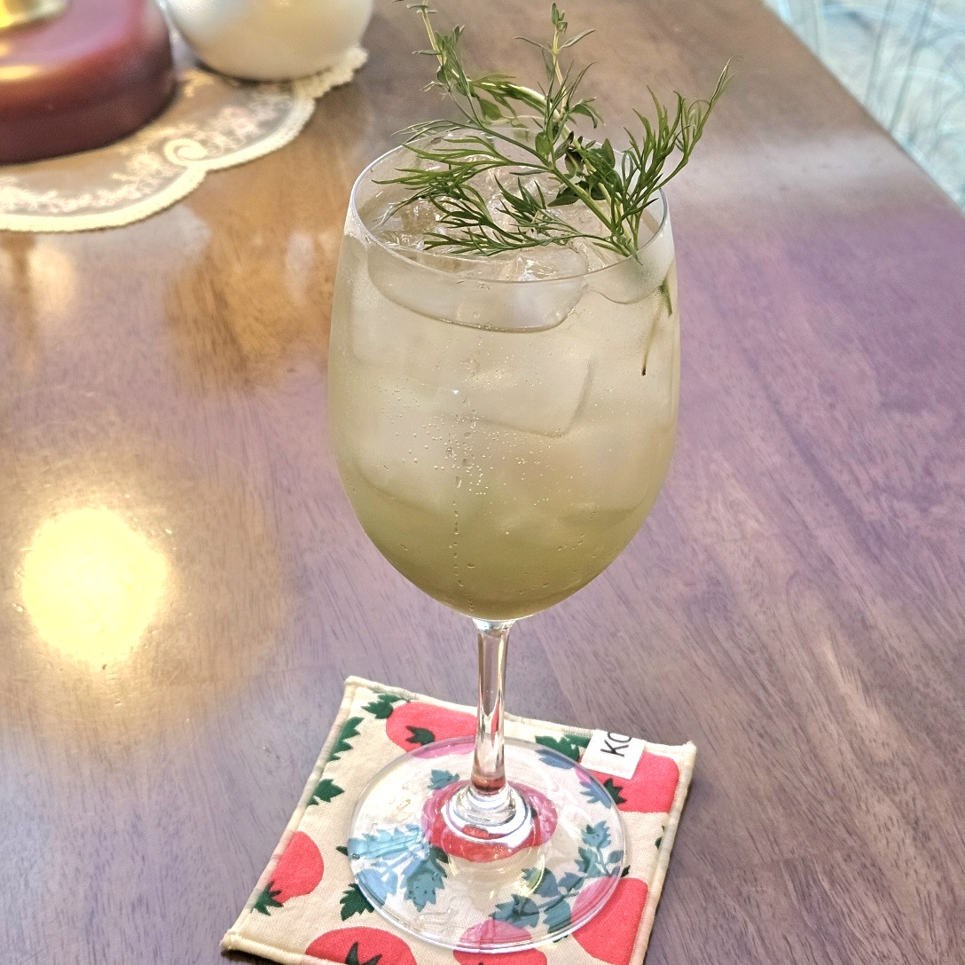 Green Grape Wine Cocktail (Low Alcohol)