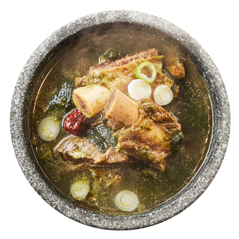 Seaweed Fulvescens and Galbi Soup in Hot Stone Pot