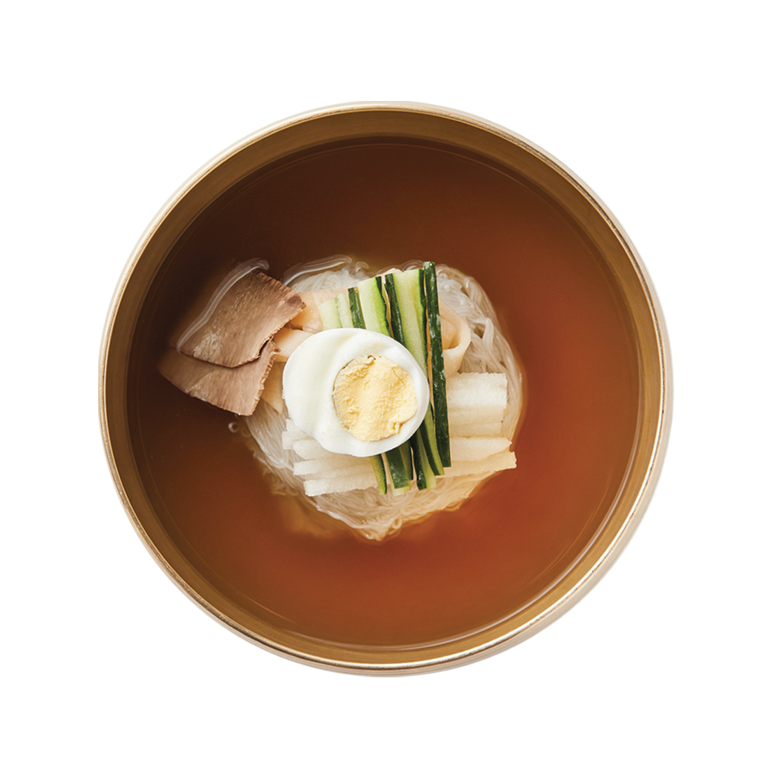 Handmade Cold Buckwheat Noodles with Radish Water Kimchi