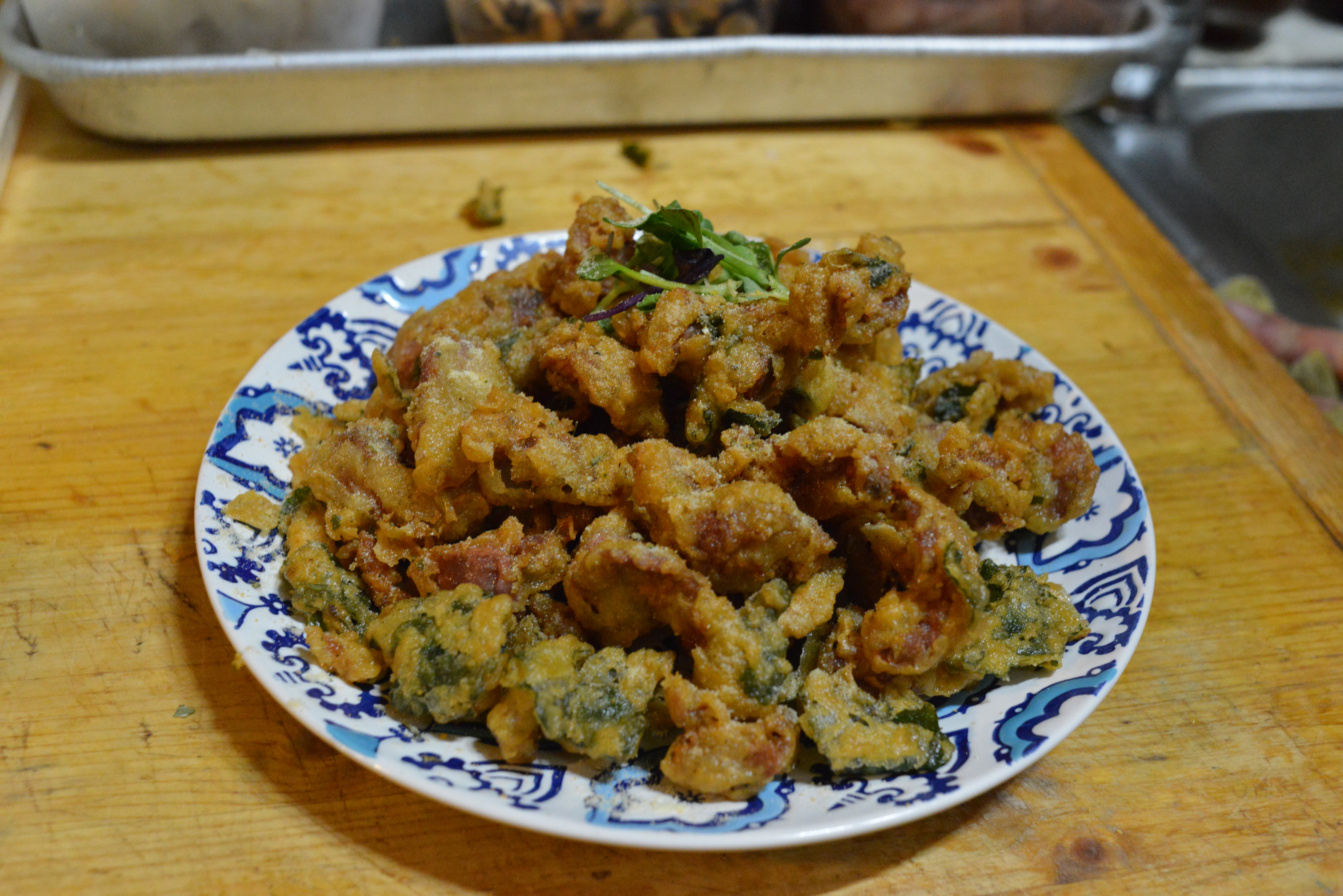 Deep-fried Chicken Gizzard with Perilla Leaves