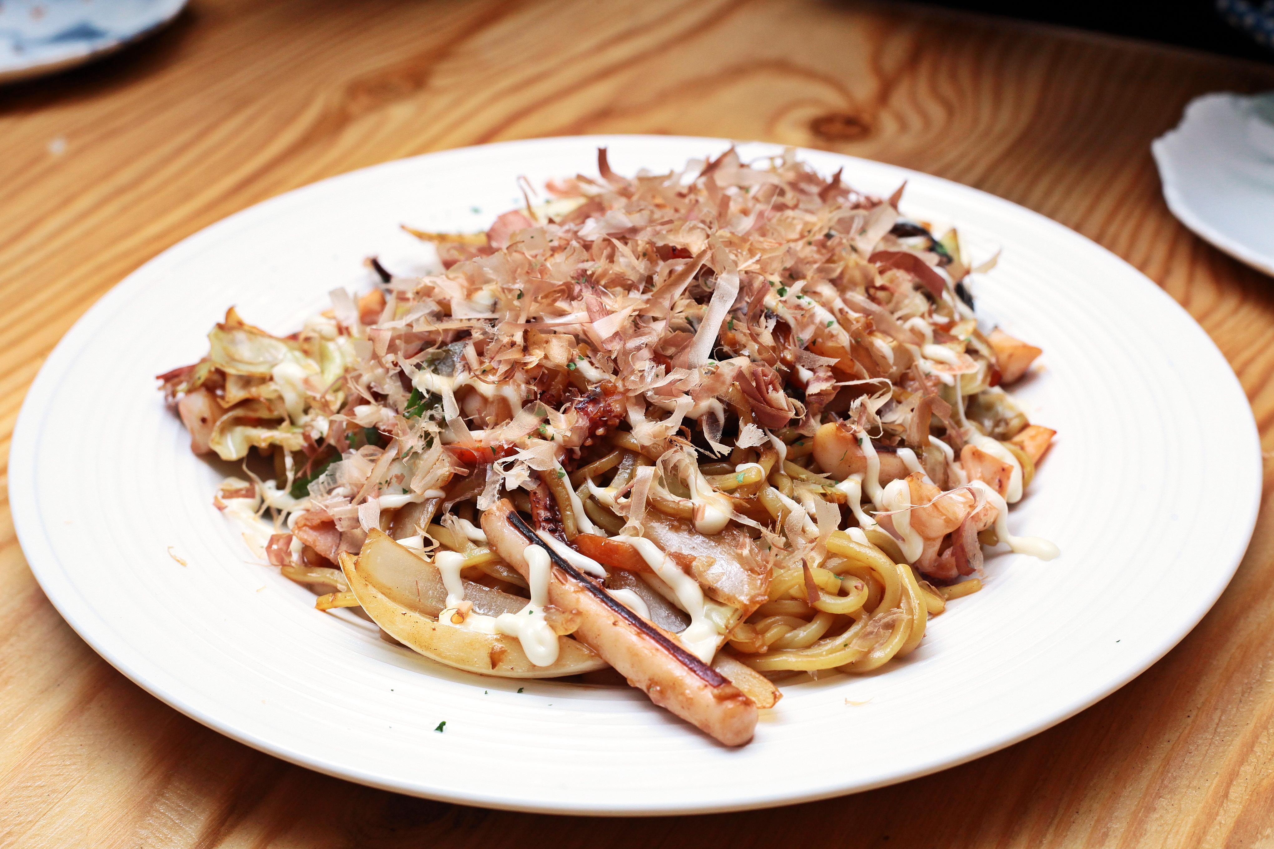 Stir-fried Soba Noodles with Pork