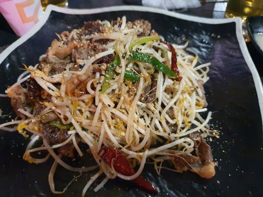 Stir-fried Beef Brisket and Mung Bean Sprouts