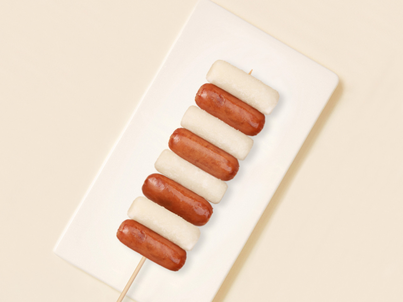 Jumbo Sausage and Rice Cake Skewer