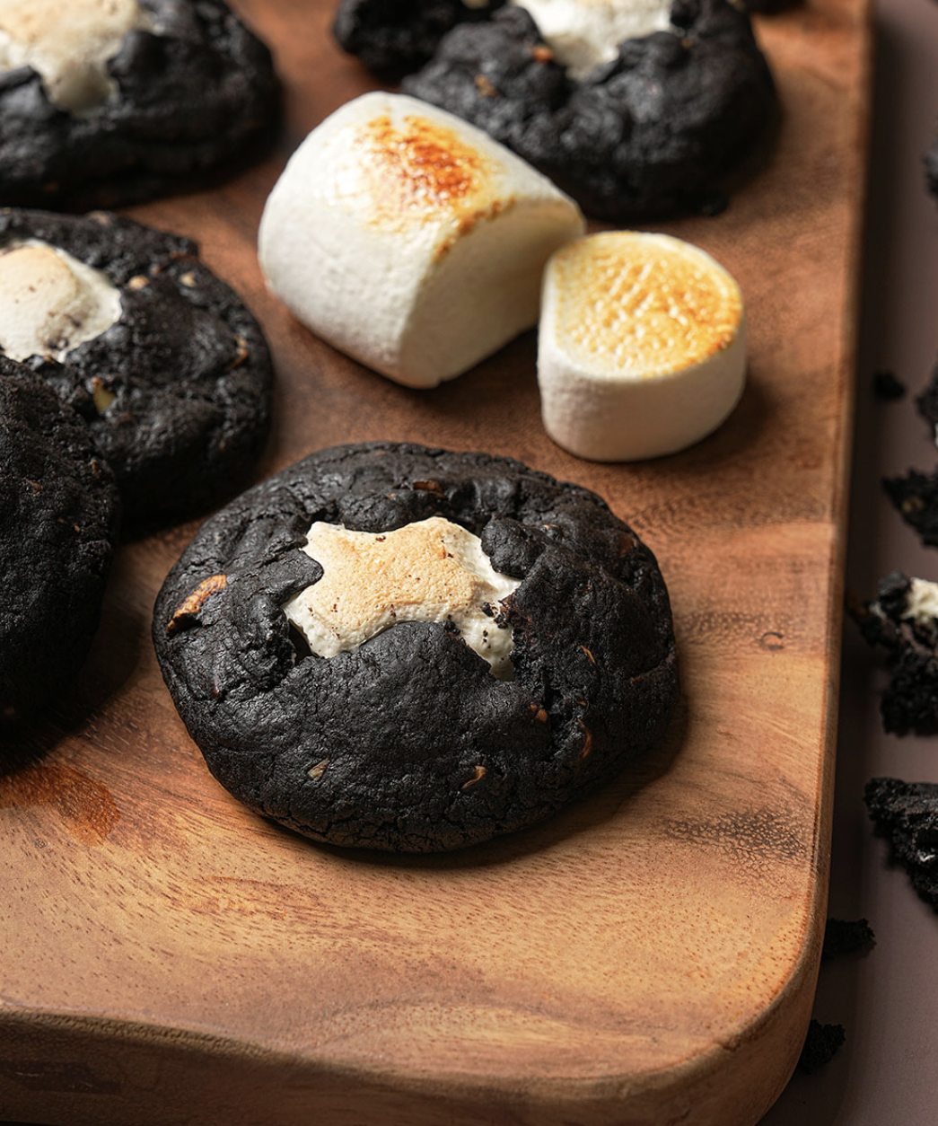 Oreo S'mores Levain Cookie