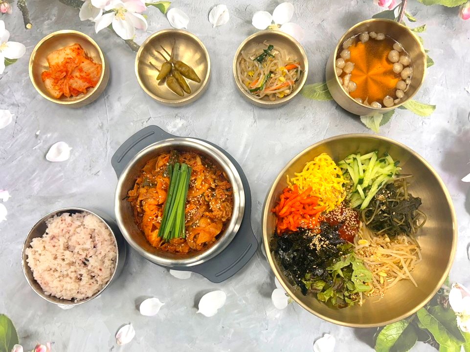 Bibimbap and Spicy Stir-fried Pork Set Menu
