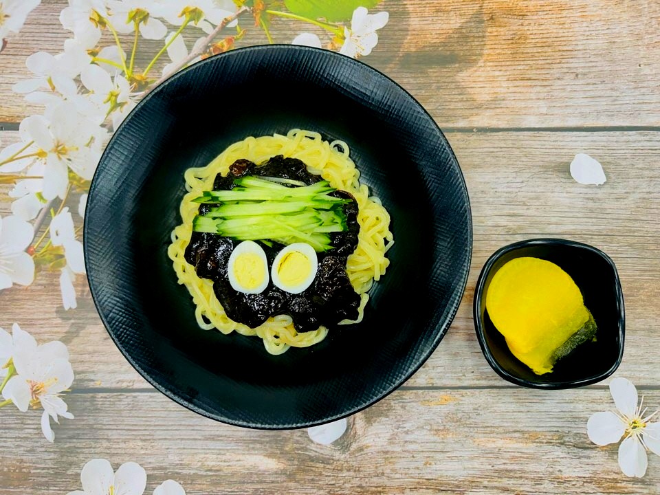 Black Bean Paste Noodles
