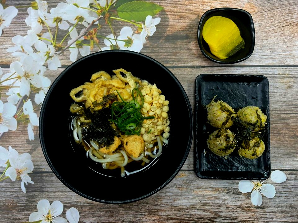 Fried Bean Curd Udon and Rice Ball Set Menu