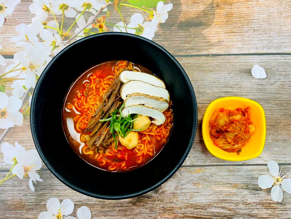 Spicy Beef Mushroom Instant Noodles
