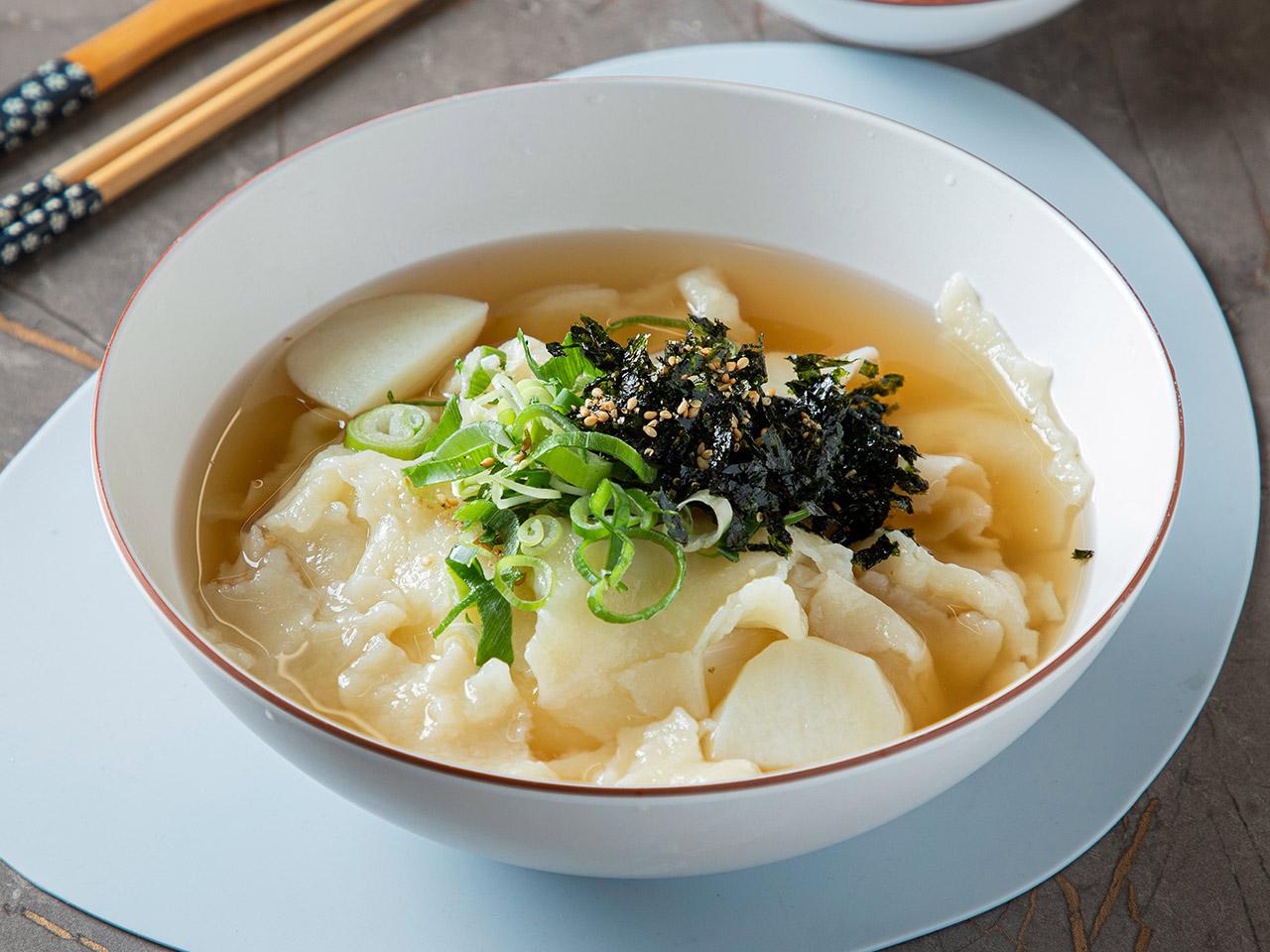 Hand-pulled Dough Soup	