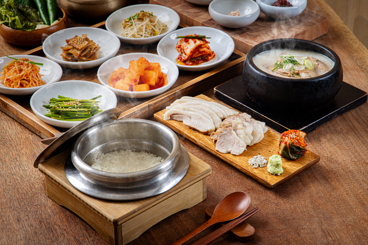 Kimchi Cabbage Wraps with Pork Set Menu