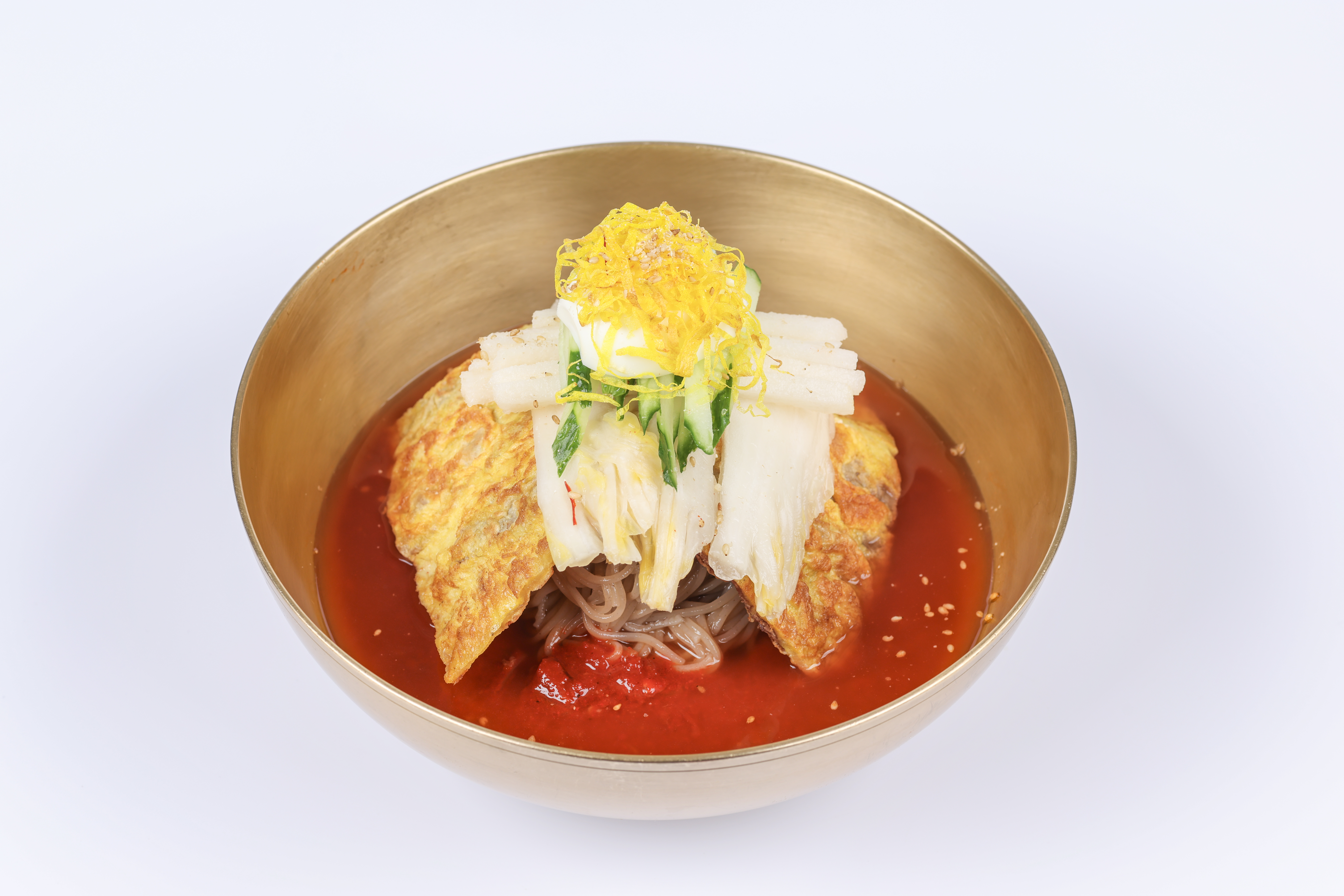 Spicy Cold Buckwheat Noodles with Pan-fried Battered Beef