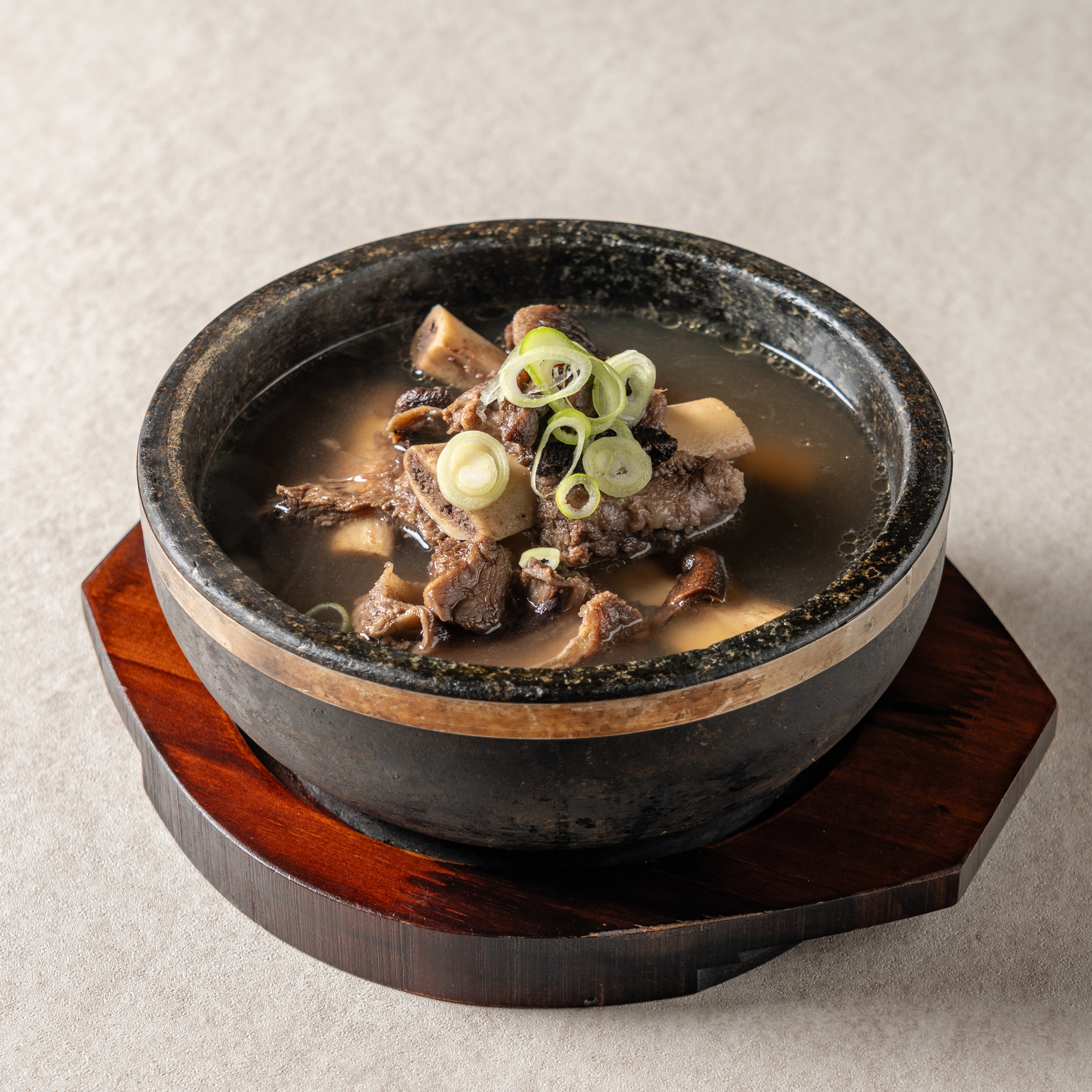 Shingled Hedgehog and Galbi Soup