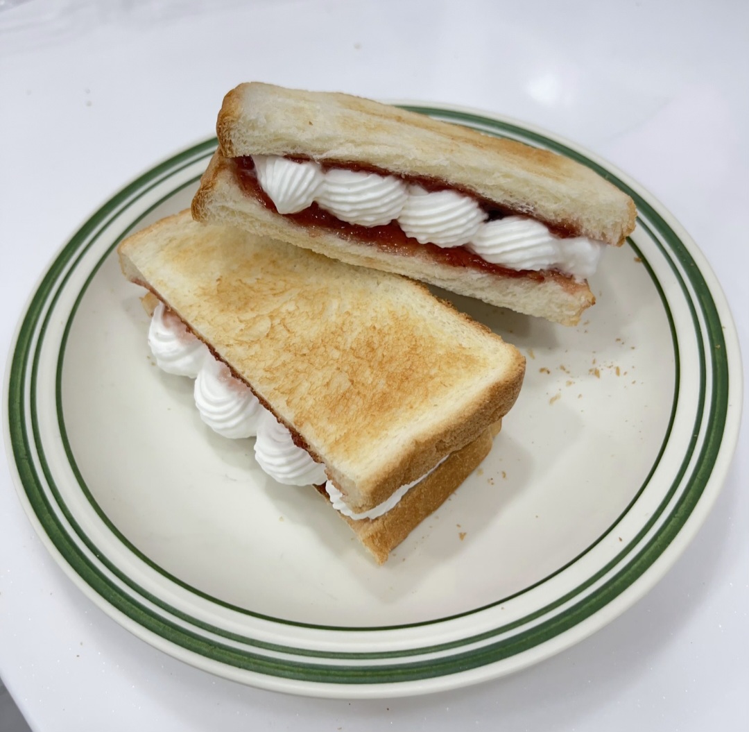 Strawberry Whipped Cream Toast